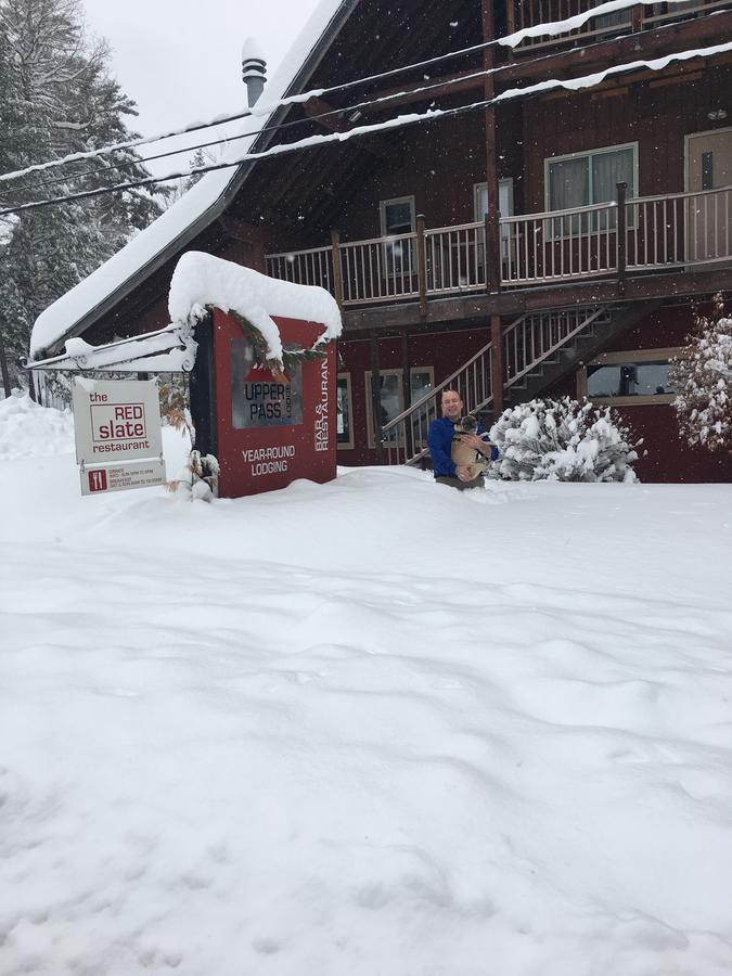 The Upper Pass Lodge Londonderry Exterior photo